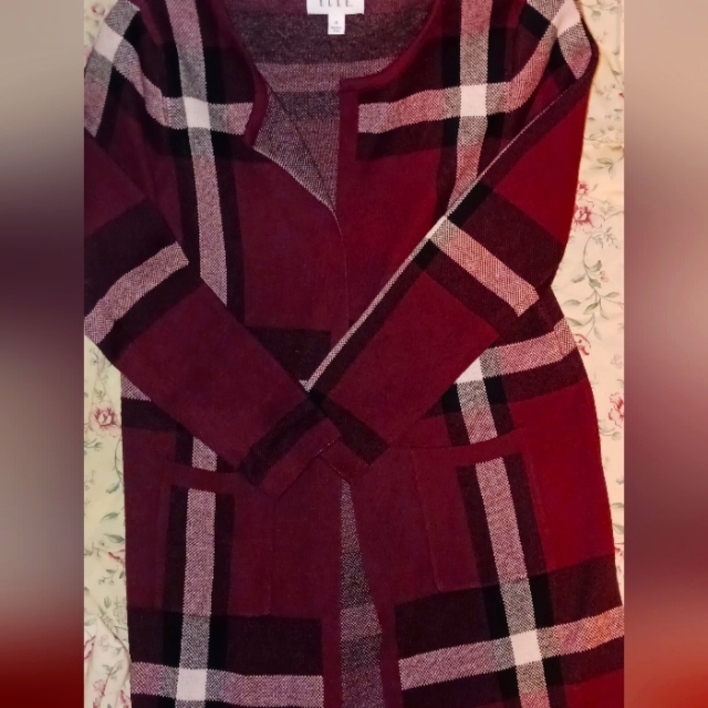 Elle Knee length sweater size med